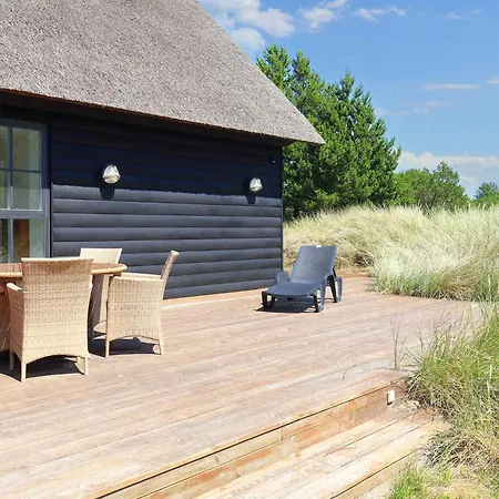 Architecturally Charming Summer House Дом отдыха